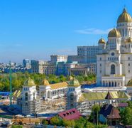 VIDEO Imagini terifiante în Catedrala Neamului! A căzut de la 60 de metri înălțime, lângă intrare